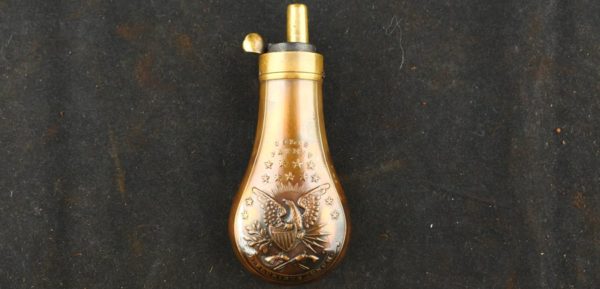 079-0321-0992, Lot of collectible pistol flasks. Fine to excellent overall. BUY NOW - Image 3