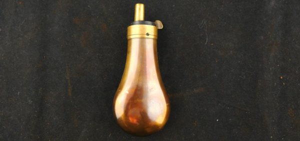 079-0321-0992, Lot of collectible pistol flasks. Fine to excellent overall. BUY NOW - Image 4