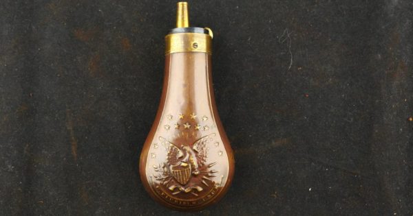 079-0321-0992, Lot of collectible pistol flasks. Fine to excellent overall. BUY NOW - Image 5