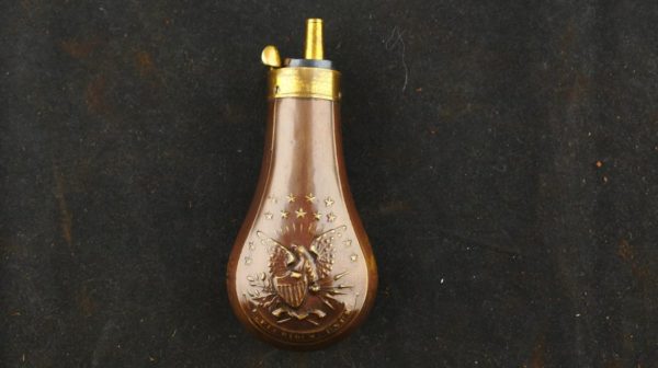 079-0321-0992, Lot of collectible pistol flasks. Fine to excellent overall. BUY NOW - Image 6