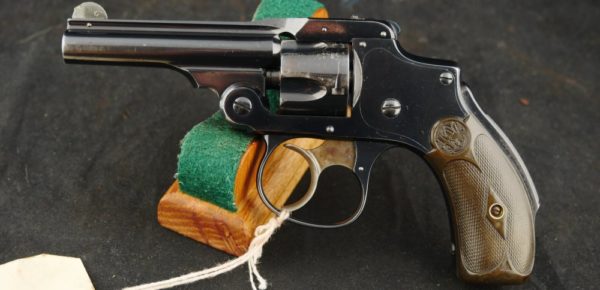079-0421-7625, PRE-1890, Smith and Wesson .32, 5 shot, Safety Hammerless, #26xxx. Excellent plus, BUY NOW