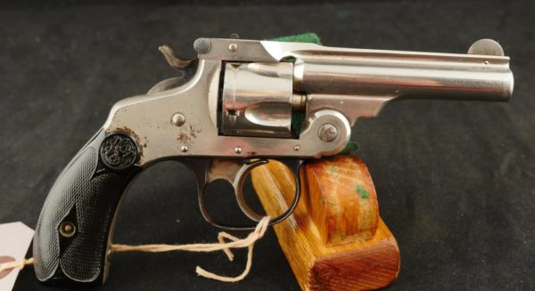 079-0921-3025, Smith and Wesson DA 5 shot .32 CF. BLOWOUT