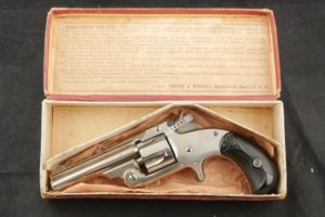 079-0522-7863, Excellent S&W .32 CF, 5 shot in original box. BUY NOW