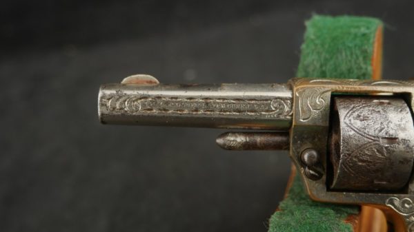 079-0722-8012, Little Joker .22 cal, 7 shot, Factory Engraved. BLOWOUT - Image 4