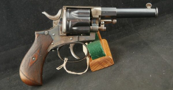 GR79-0923-4823, Belgium copy of a Webley DA Revolver. 44 cal. BLOWOUT