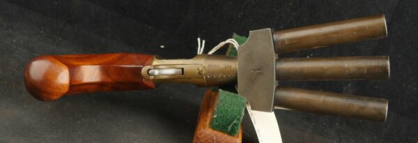 GR-0324-6032, Reproduction 3 Barrel Percussion Duck Foot Pistol. BLOWOUT - Image 2
