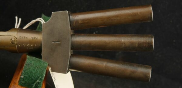 GR-0324-6032, Reproduction 3 Barrel Percussion Duck Foot Pistol. BLOWOUT - Image 8