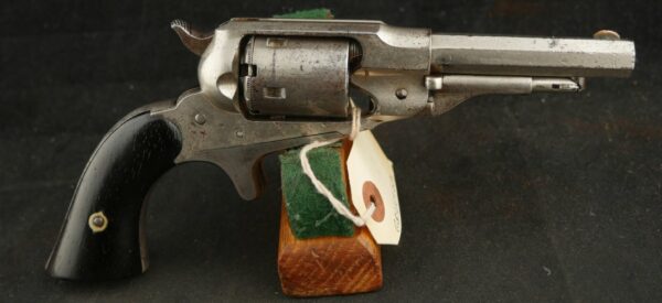 GR-0324-6039, Remington Pocket .32 RF, 5 shot with 3 1/2 inch barrel. BLOWOUT
