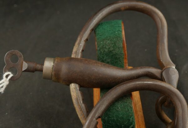 J79-1124-8665 Caveny Invention Co handcuffs with Key. BLOWOUT - Image 6
