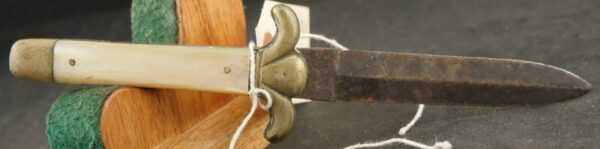 K79-0923-3972 Venture Slater Brothers Sheffield Knife. BLOWOUT