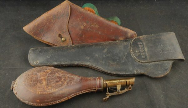 KG79-0623-3976 Two holsters and 1 leather flask. BLOWOUT - Image 2