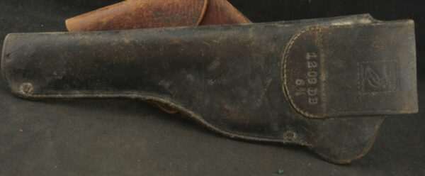 KG79-0623-3976 Two holsters and 1 leather flask. BLOWOUT - Image 4