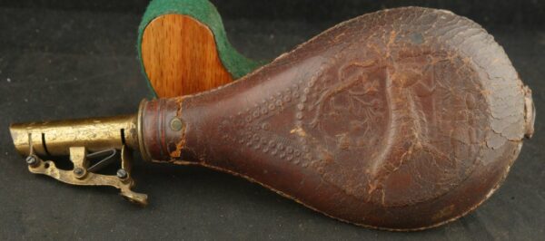 KG79-0623-3976 Two holsters and 1 leather flask. BLOWOUT - Image 6