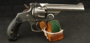 GR-0525-6606, Smith & Wesson .32 DA. Excellent overall. BUY NOW