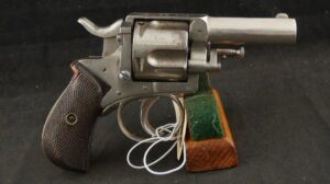 GR-0126-6802, Belgian British Bulldog. .44 cal. 5 Shot. Excellent grips.