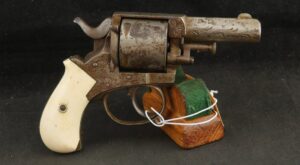 079-0426-9528, British Webley DA, 5 shot, .442 Engraved Bulldog Revolver. BLOWOUT