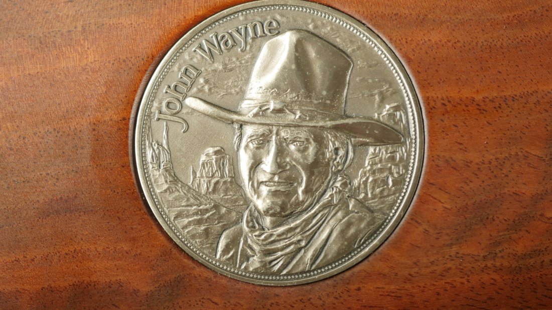 GR-0626-6964, Winchester Model 1894. John Wayne Commemorative. - Image 3